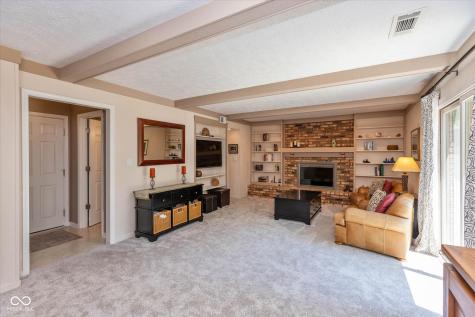 8217 Castle Drive Indianapolis IN 46256