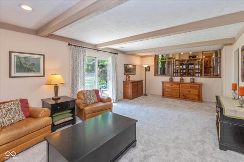 8217 Castle Drive Indianapolis IN 46256