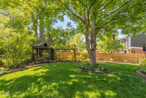 8217 Castle Drive Indianapolis IN 46256