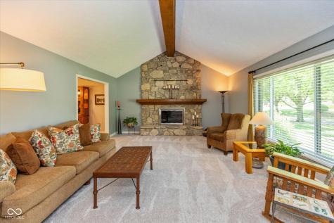 8217 Castle Drive Indianapolis IN 46256