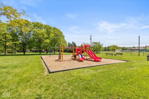 8217 Castle Drive Indianapolis IN 46256