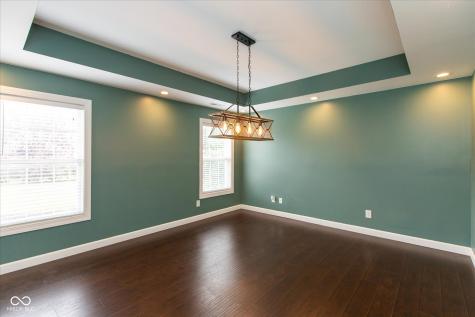 7121 Parklake Place Indianapolis IN 46217