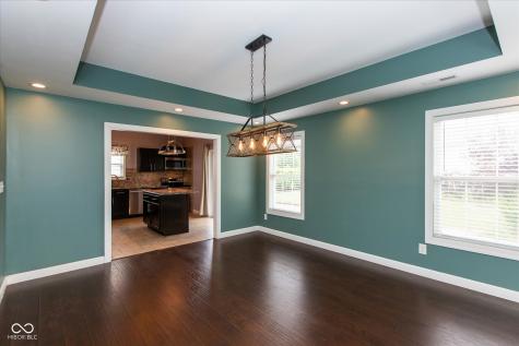7121 Parklake Place Indianapolis IN 46217