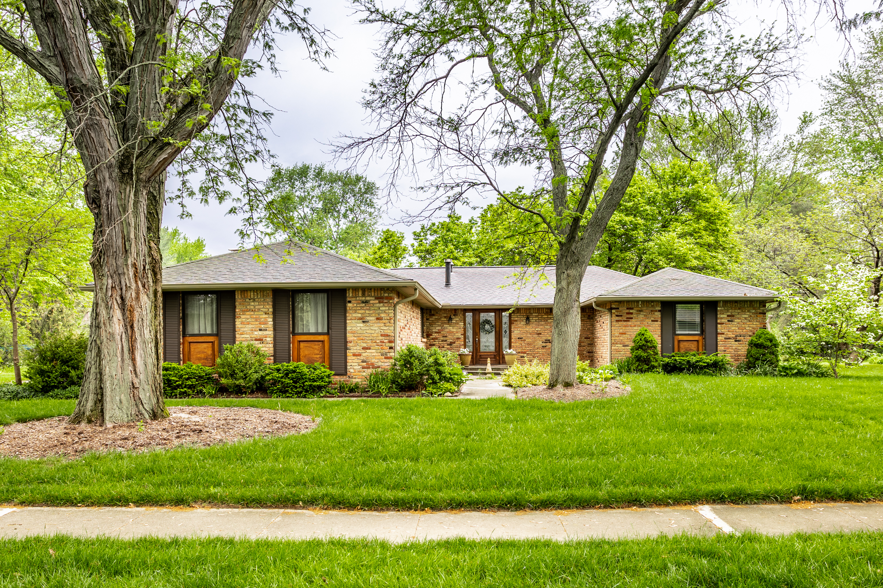 1252 Darby Lane Indianapolis IN 46260