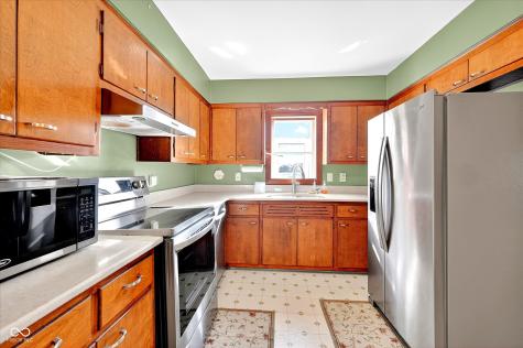 4551 N 225 E Whiteland IN 46184