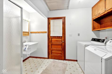 4551 N 225 E Whiteland IN 46184