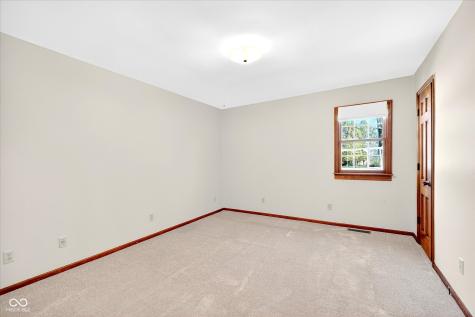 4551 N 225 E Whiteland IN 46184