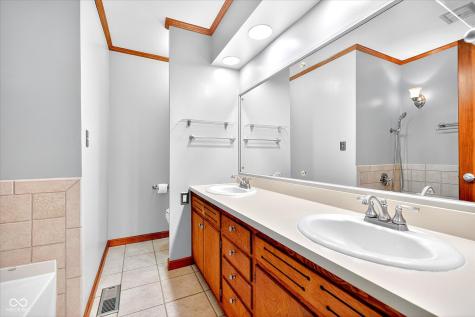 4551 N 225 E Whiteland IN 46184