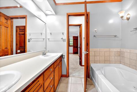 4551 N 225 E Whiteland IN 46184