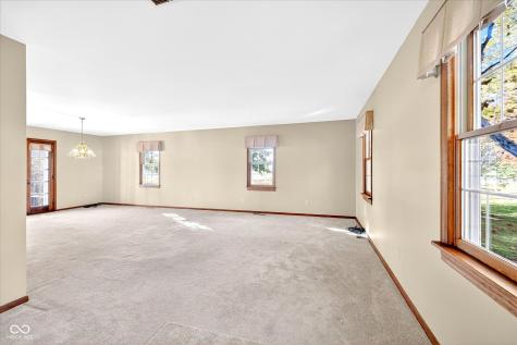4551 N 225 E Whiteland IN 46184