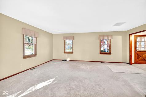 4551 N 225 E Whiteland IN 46184