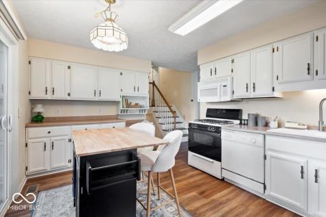 7 Sleepy Hollow Drive Westfield IN 46074