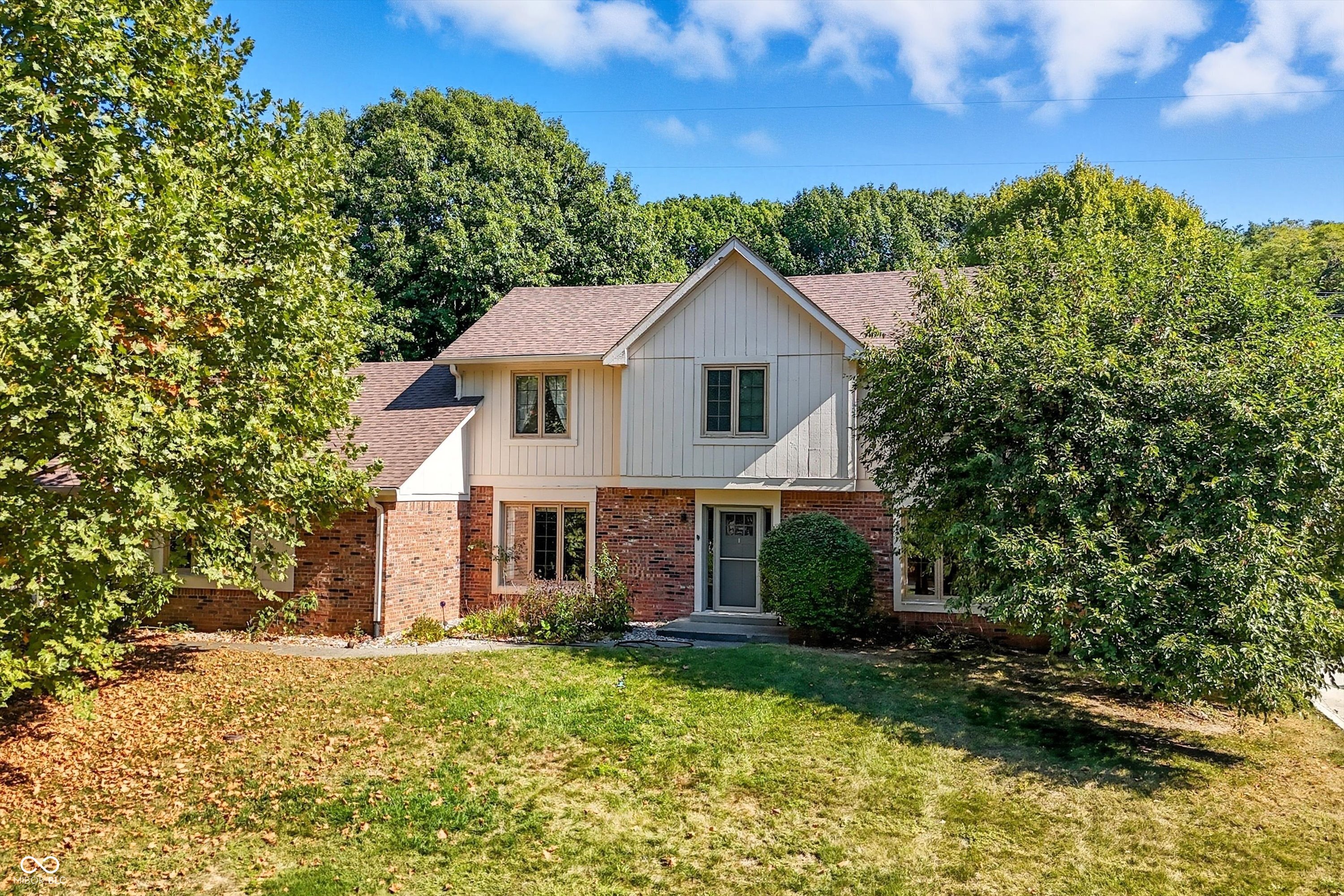 735 Sugarbush Drive Zionsville IN 46077