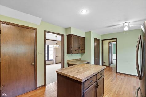 735 Sugarbush Drive Zionsville IN 46077