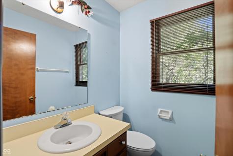 735 Sugarbush Drive Zionsville IN 46077