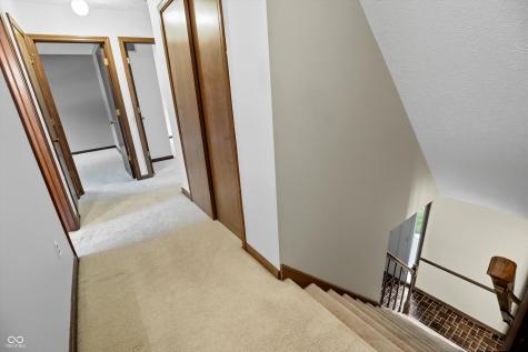 735 Sugarbush Drive Zionsville IN 46077