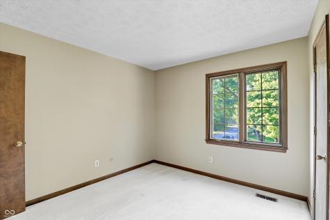 735 Sugarbush Drive Zionsville IN 46077