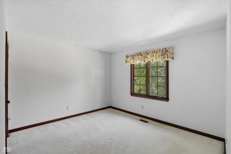 735 Sugarbush Drive Zionsville IN 46077