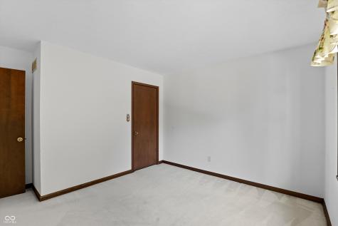 735 Sugarbush Drive Zionsville IN 46077