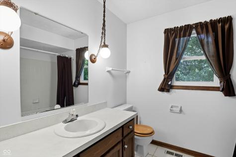 735 Sugarbush Drive Zionsville IN 46077