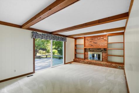 735 Sugarbush Drive Zionsville IN 46077