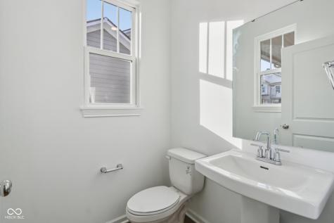 16000 Tharp Woods Drive Fishers IN 46037