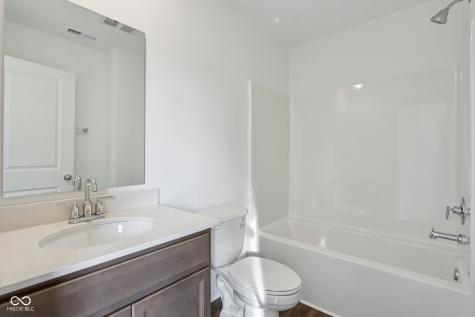 16000 Tharp Woods Drive Fishers IN 46037