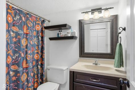 9020 Split Tree Court Indianapolis IN 46256