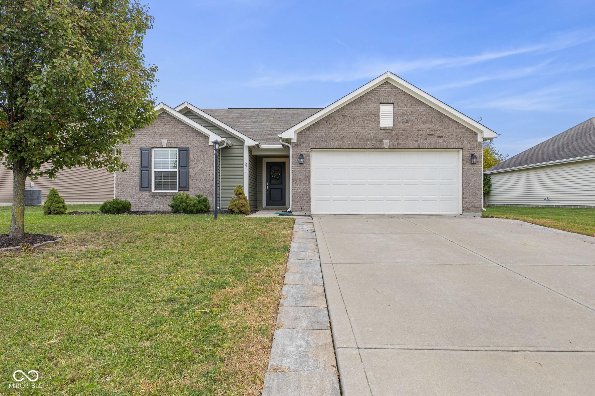 1811 N Creekwater Pass Greenfield IN 46140