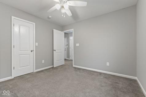 1811 N Creekwater Pass Greenfield IN 46140