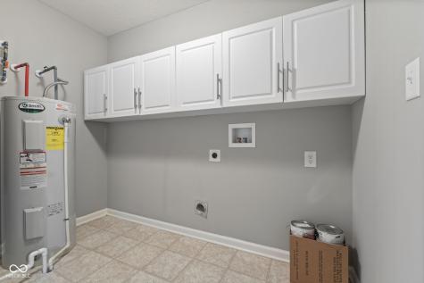 1811 N Creekwater Pass Greenfield IN 46140