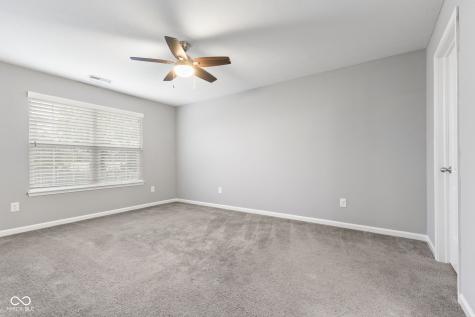 1811 N Creekwater Pass Greenfield IN 46140