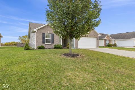 1811 N Creekwater Pass Greenfield IN 46140