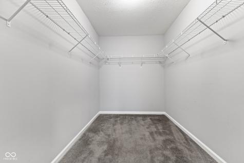 1811 N Creekwater Pass Greenfield IN 46140