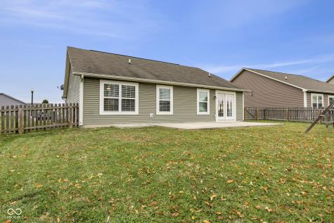 1811 N Creekwater Pass Greenfield IN 46140