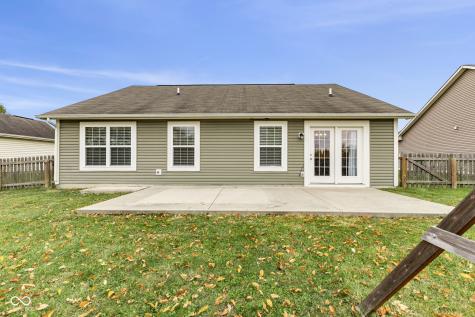 1811 N Creekwater Pass Greenfield IN 46140