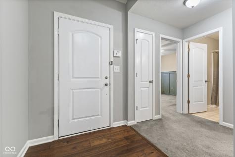 1811 N Creekwater Pass Greenfield IN 46140