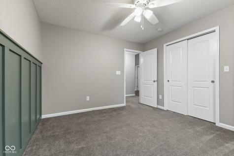 1811 N Creekwater Pass Greenfield IN 46140