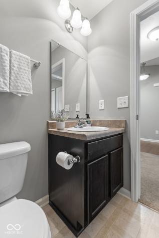 1811 N Creekwater Pass Greenfield IN 46140