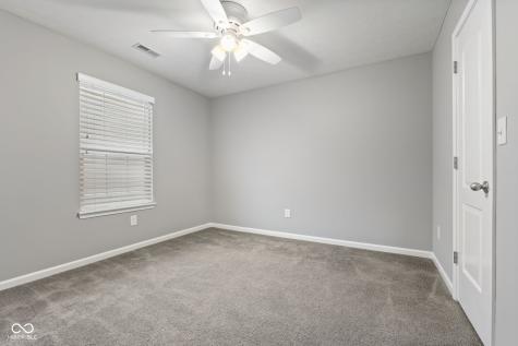 1811 N Creekwater Pass Greenfield IN 46140