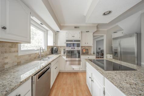 787 Winter Court Carmel IN 46032