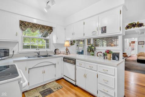 4232 Briarwood Drive Indianapolis IN 46250