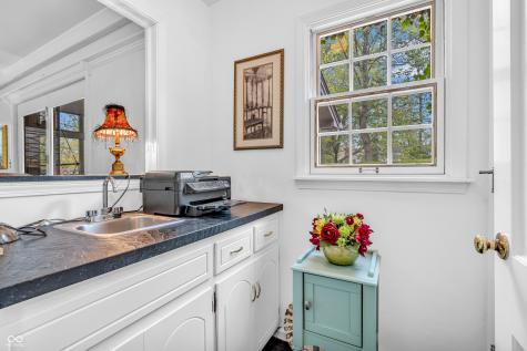 4232 Briarwood Drive Indianapolis IN 46250
