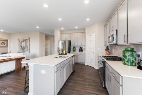 5346 Devonshire Way Mccordsville IN 46055