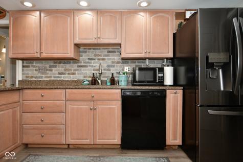 5028 Beechwood Circle Avon IN 46123