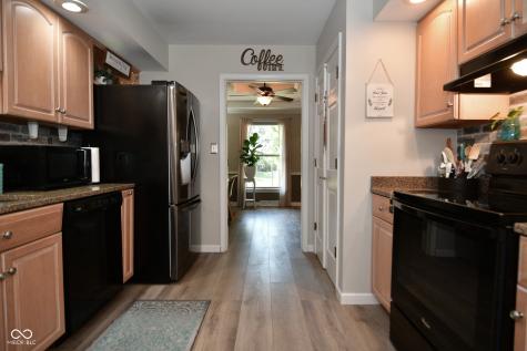 5028 Beechwood Circle Avon IN 46123