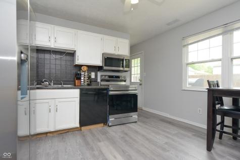 5423 Lobo Drive Indianapolis IN 46237