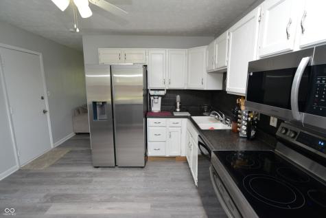 5423 Lobo Drive Indianapolis IN 46237