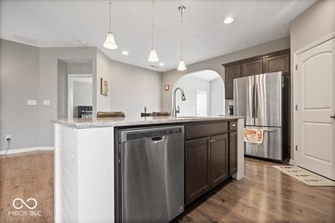 6212 Colonial Drive Whitestown IN 46075