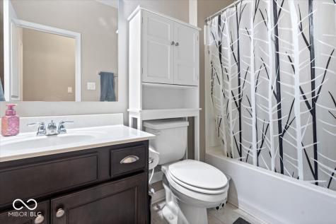 6212 Colonial Drive Whitestown IN 46075
